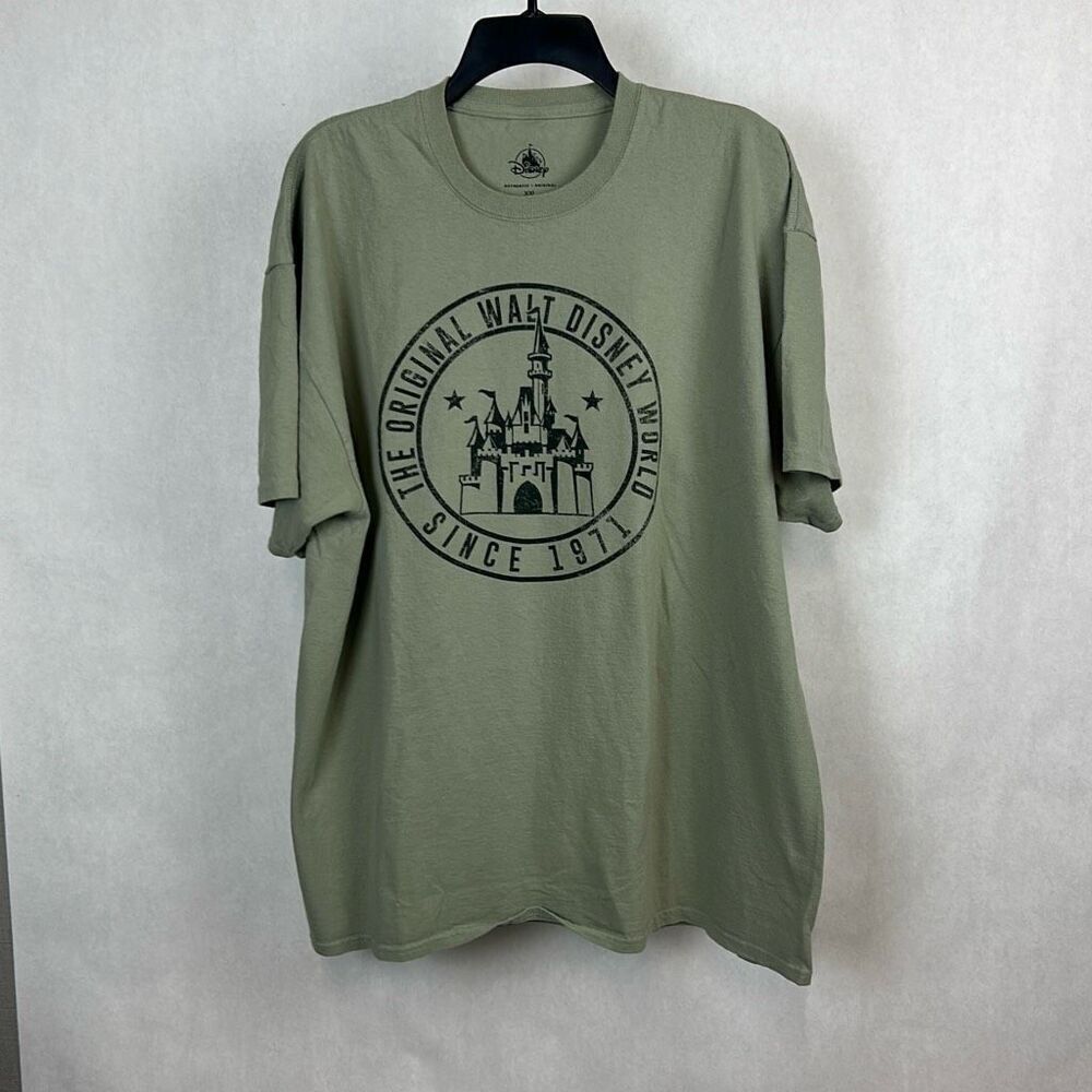 Disney WDW Walt Disney World Tshirt Sz XXL 100% Cotton Short Sleeve Castle Logo